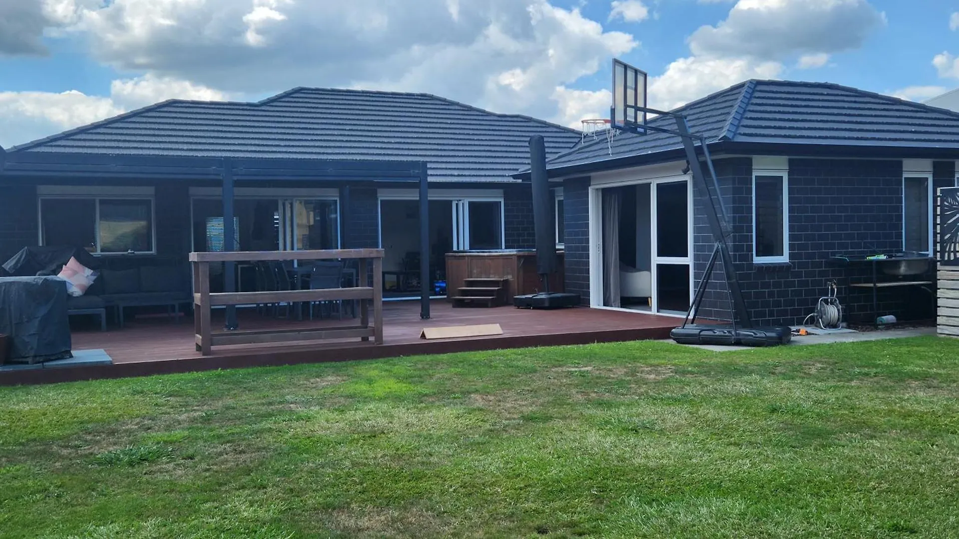 Holiday home Mountain View Home And Studio Rotorua